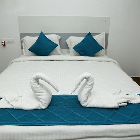 The Base Inn Pondicherry Esterno foto