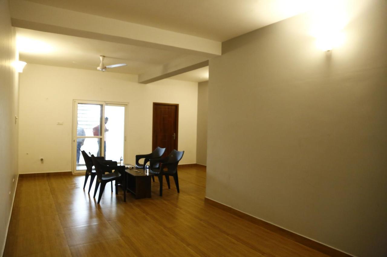 The Base Inn Pondicherry Esterno foto